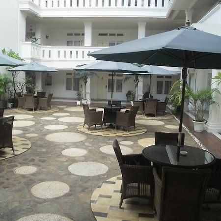 Ramayana Hotel Makassar Eksteriør bilde