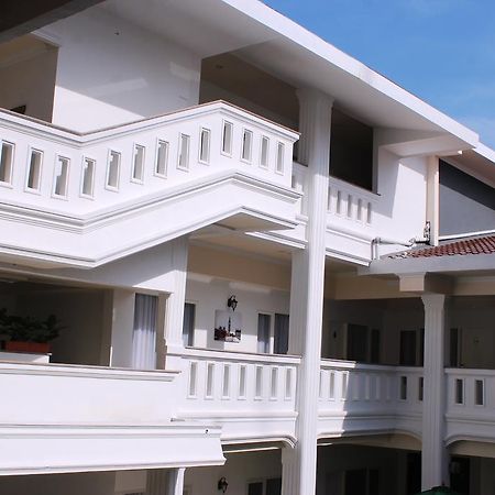 Ramayana Hotel Makassar Eksteriør bilde