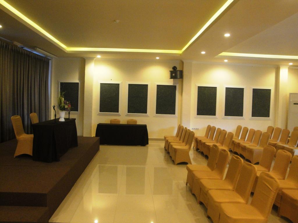 Ramayana Hotel Makassar Eksteriør bilde