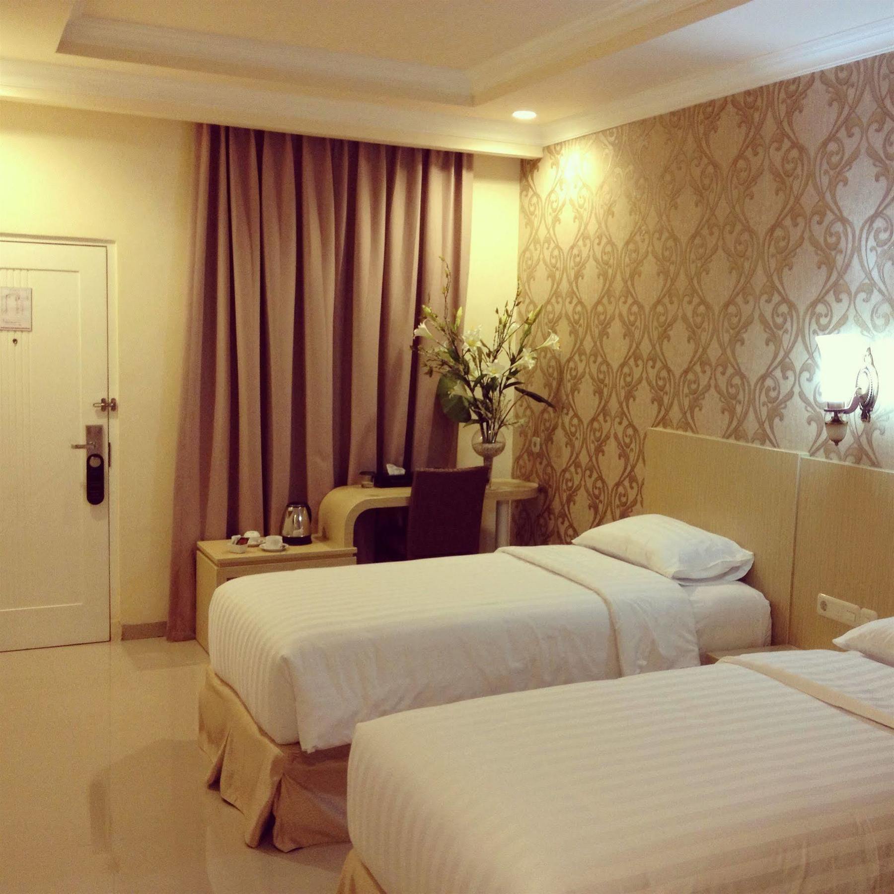 Ramayana Hotel Makassar Eksteriør bilde