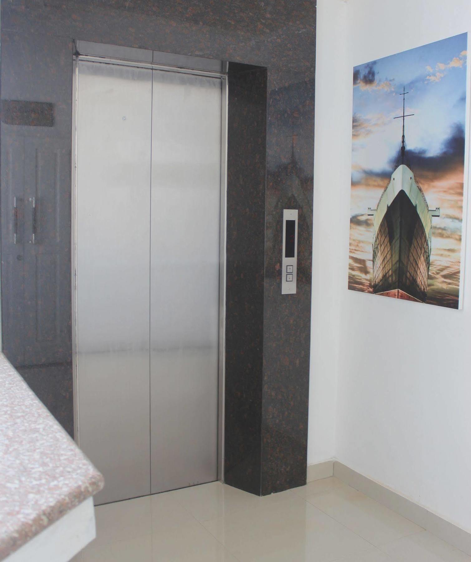 Ramayana Hotel Makassar Eksteriør bilde